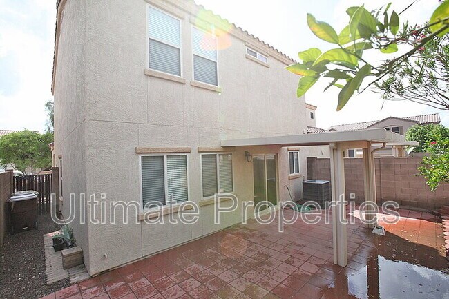 Building Photo - 8856 W Aster Dr
