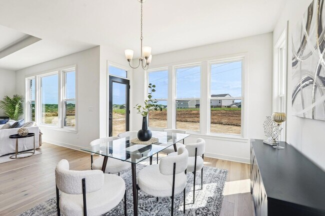 Building Photo - 753 Man O War Blvd