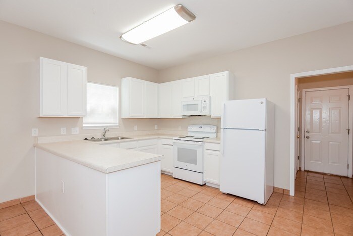Building Photo - 8450 Newfane Rd