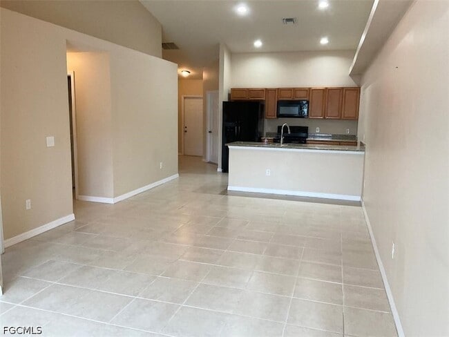 Building Photo - 3408 SW 7th Pl