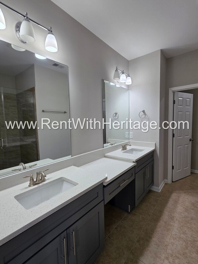 Building Photo - Stunning New 4bd/ 2.5ba / Immaculate / Attention to Detail/ Great Location