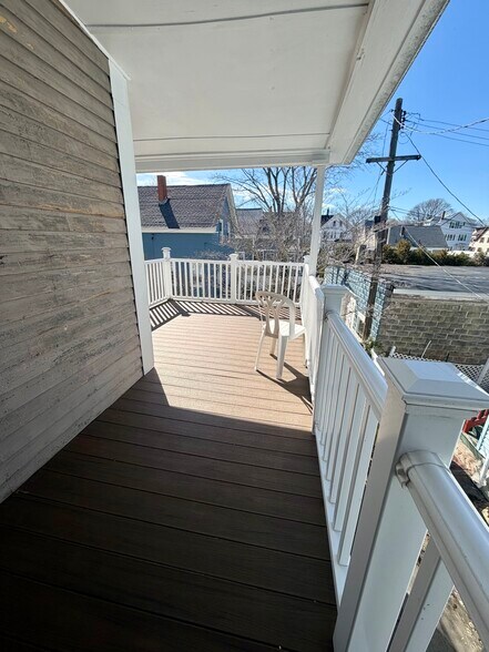 Building Photo - 53 Locust St