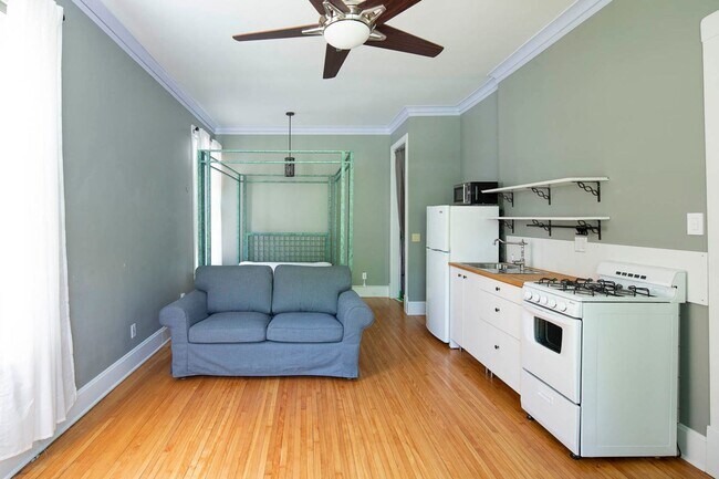 Building Photo - 2828 Humboldt Ave S