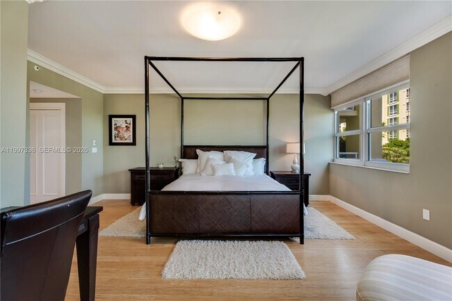 Building Photo - 445 Grand Bay Dr