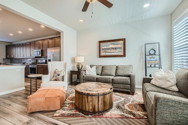 Building Photo - 11241 Modern Mdw Lp