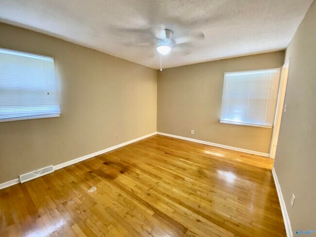 Building Photo - 1016 Arnold Rd