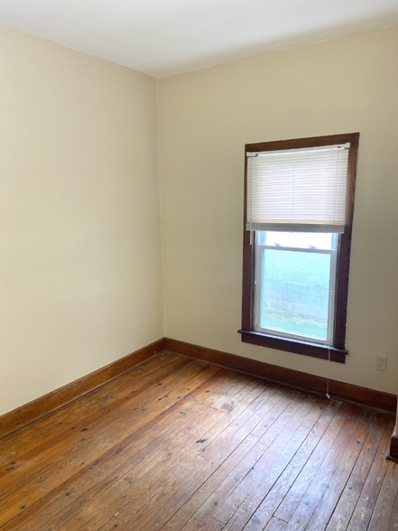 Building Photo - 401 3rd St