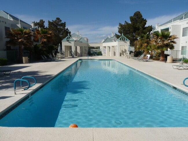 Building Photo - Remodeled 2 bedroom condo