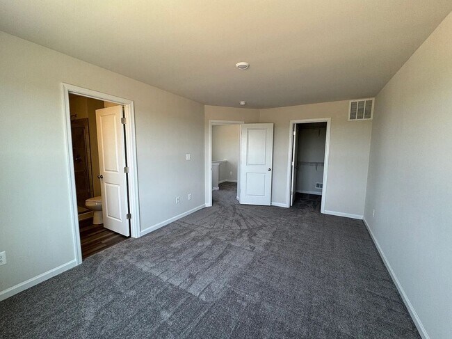 Building Photo - 1263 Cedar Vly Rd
