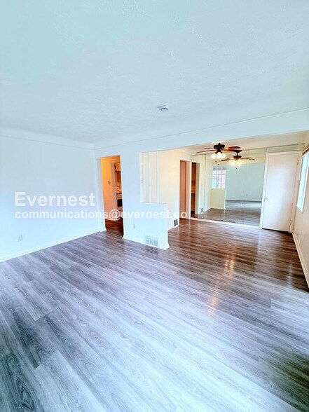 Building Photo - 20527 Rosemont Ave