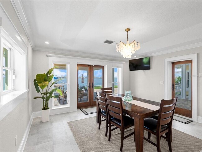 Building Photo - 1828 Venetian Point Dr