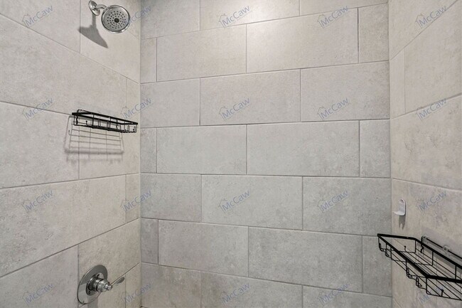 Building Photo - 105 Commerce St