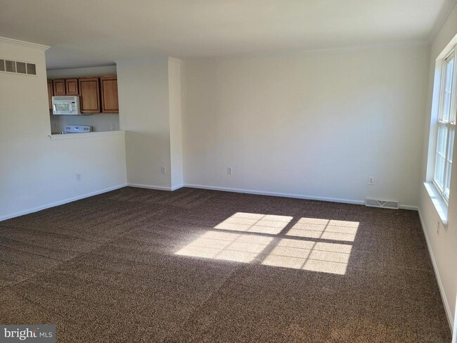 Building Photo - 50 Starboard Ct