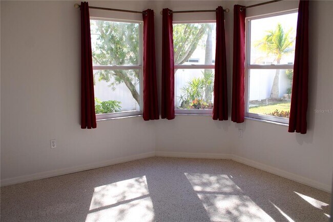 Building Photo - 2602 Waterford Way