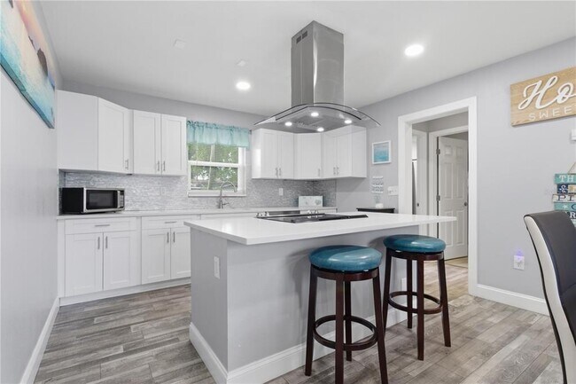Building Photo - 709 Highland Ave