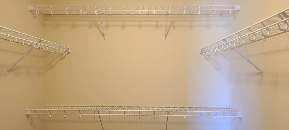 Building Photo - 211 Pheasant