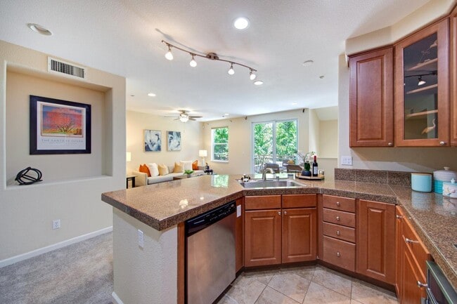 Building Photo - 895 Gaspar Vis