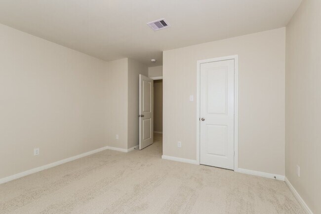 Building Photo - 468 Beechwood Hacienda Dr