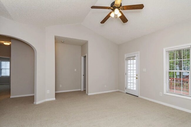Building Photo - 3 Bedroom Ranch Near NCSU