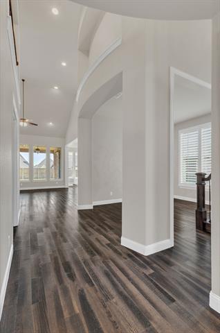Building Photo - 2905 Vaquero Ln