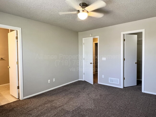 Building Photo - 5851 Granby Hill Dr