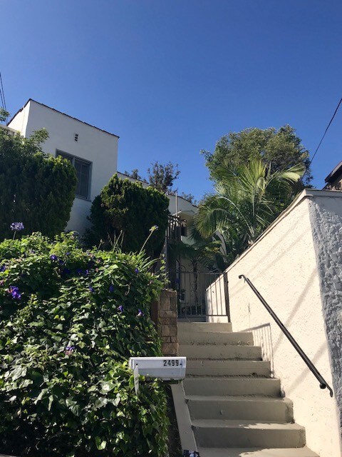 Exterior entrance - 2499 Silver Ridge Ave