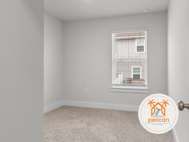 Building Photo - Modern 3-Bedroom Townhome in Gated Community