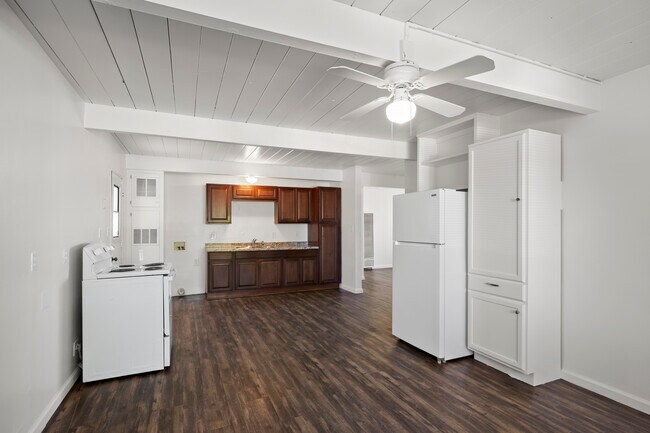 Building Photo - 5415 Lenox Dr