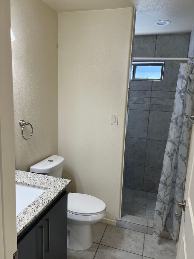 Building Photo - San Luis AZ, Three Bedroom 2 Bath Corner L...