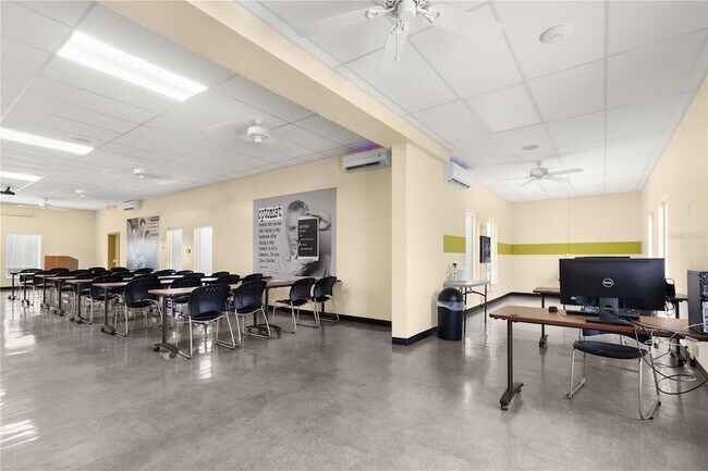 Building Photo - 2253 Norwegian Dr