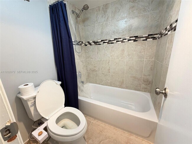 Building Photo - 9491 Evergreen Pl