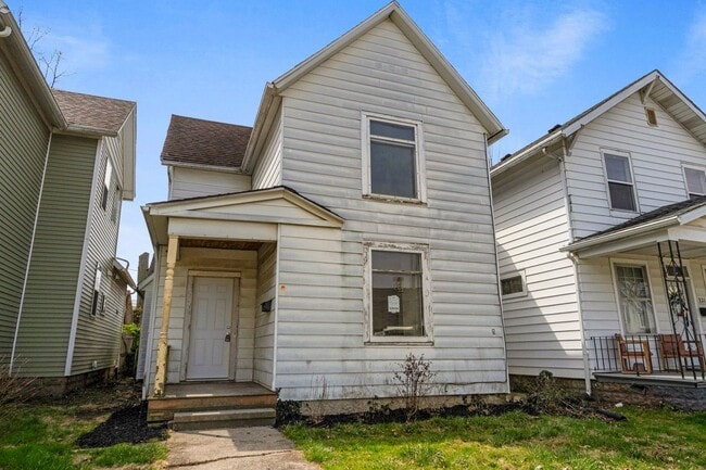 Primary Photo - New Listing! 3 Bedroom House!