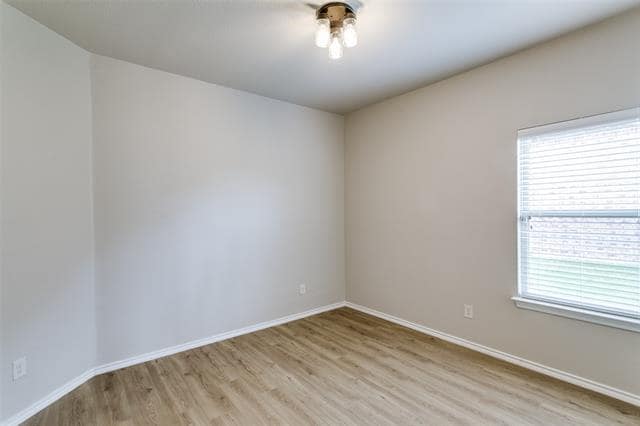 Building Photo - 4621 Lazy Oaks St