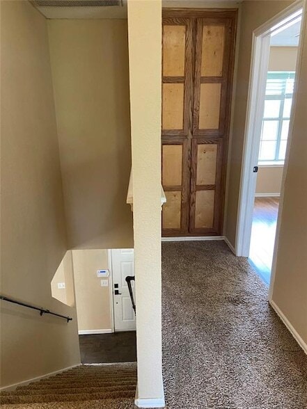 Building Photo - 613 Night Hawk Dr