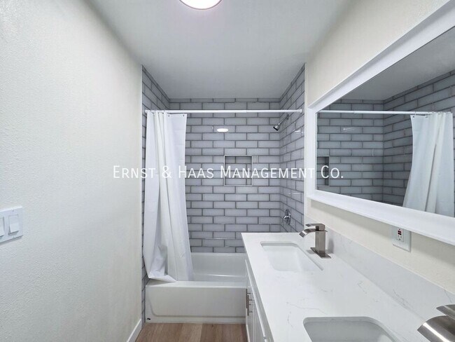 Building Photo - 8142 California St