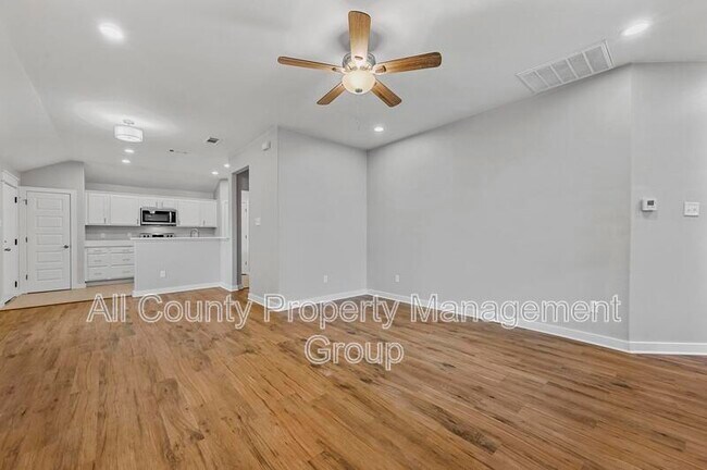 Building Photo - 1810 Life Ave