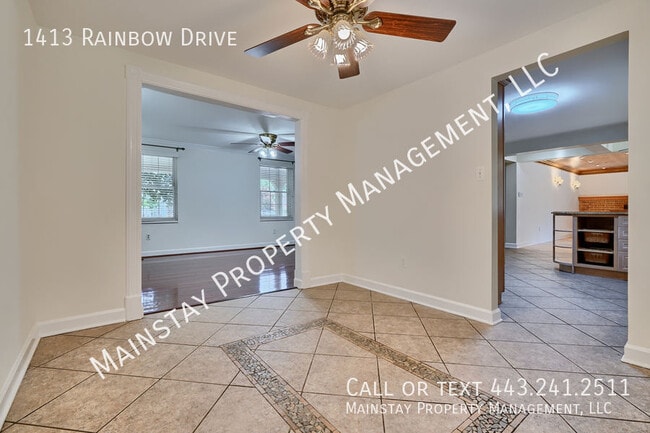 Building Photo - 1413 Rainbow Dr