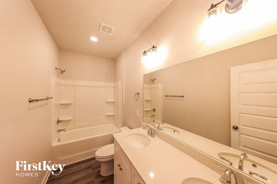 Building Photo - 60 County Rd 1700