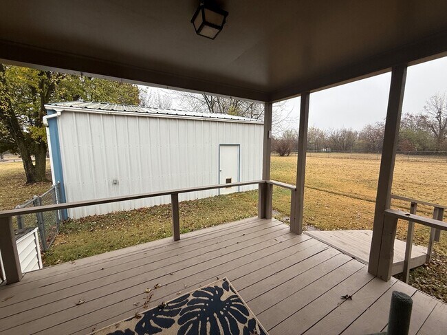 Building Photo - 1940 Ives Way Ln