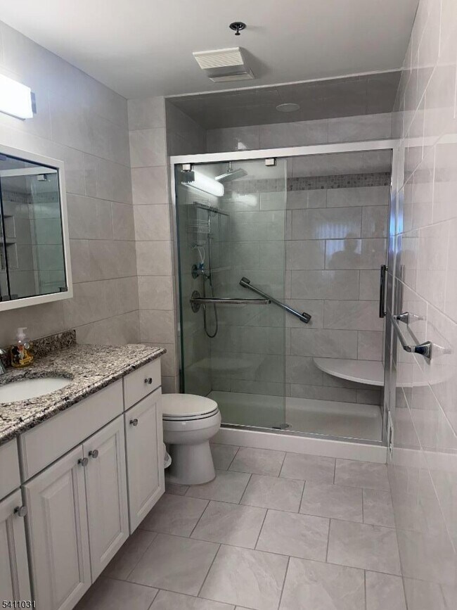 Building Photo - 4609 Tudor Dr