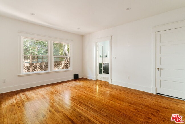 Building Photo - 2170 W 24th St