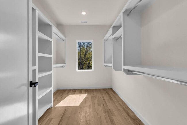 Building Photo - Amazing New Construction in North Nashville!