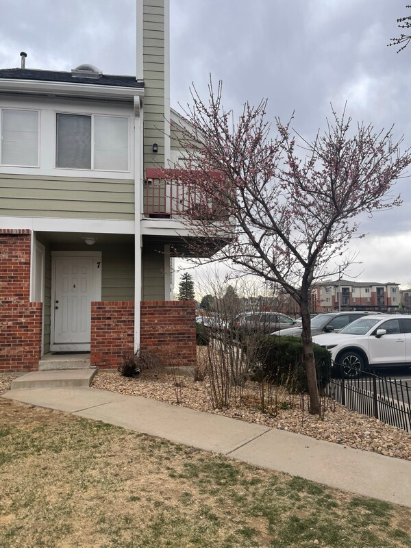 Building Photo - 920 S Dawson Way