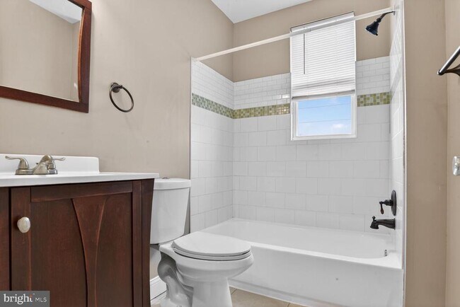 Building Photo - 3300 Dudley Ave