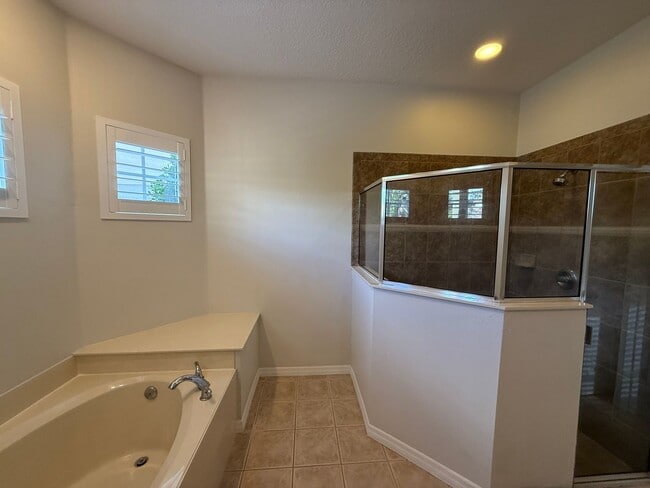 Building Photo - Exquisite 4-Bedroom, 3- Bathroom Home