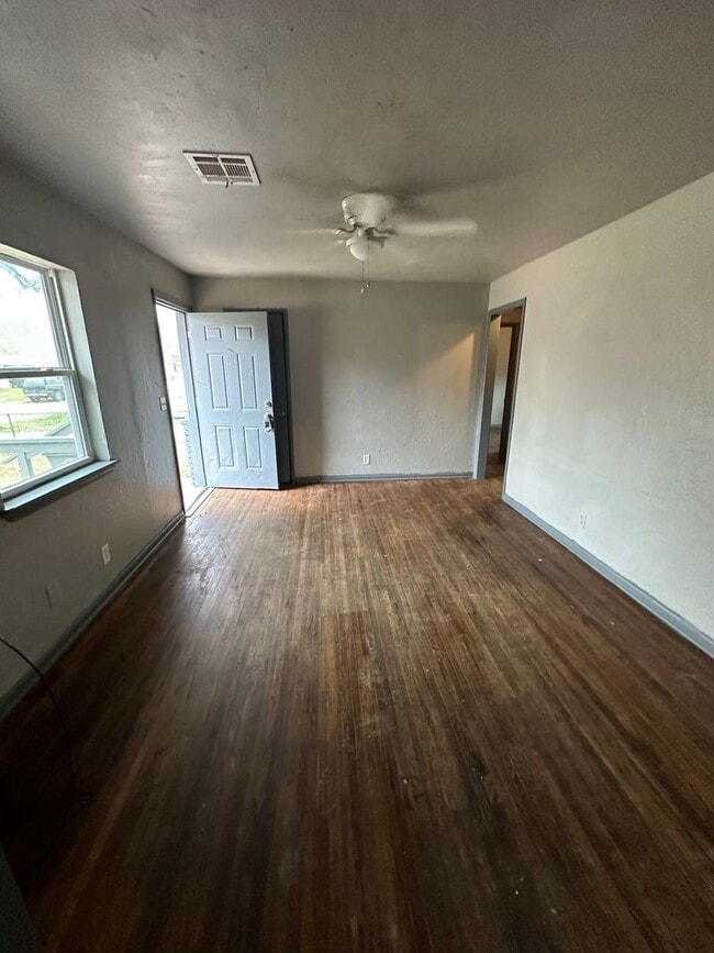 Building Photo - Affordable Tulsa Living with Room to Grow ...