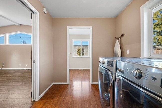 Building Photo - 2577 Elysium Ave