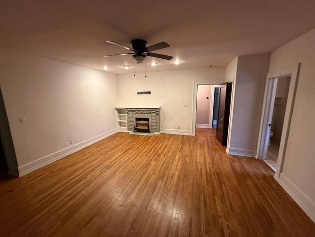 Building Photo - Charming For Lease Opportunity in Historic Carlton Place!