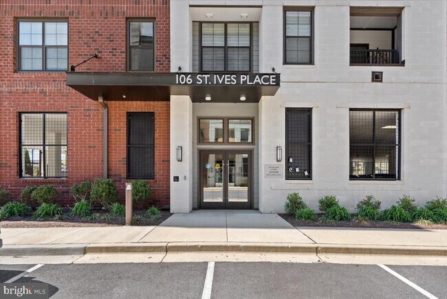 Building Photo - 106 St Ives Pl