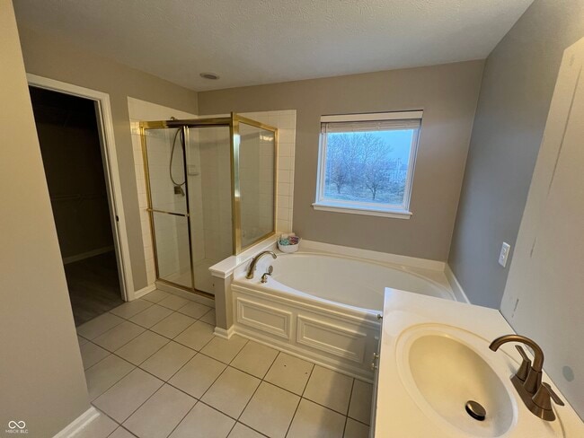 Building Photo - 344 W Columbine Ln